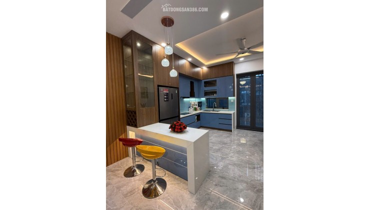 Căn Capella Nha Trang 3 tầng – đang cho thuê 32tr/tháng – gần hồ bơi – giá 9,85 tỷ”